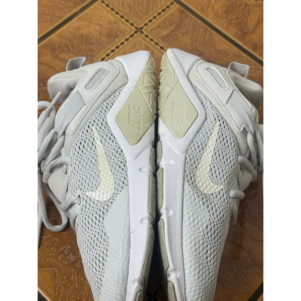Nike Legend Essential Women’s Training Shoes Gray White CD0212-022 Size 5 - Image 8