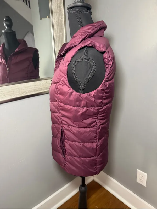 The North Face 550 Fill Goose Down Puffer Vest Plum Quilted XS - Image 5