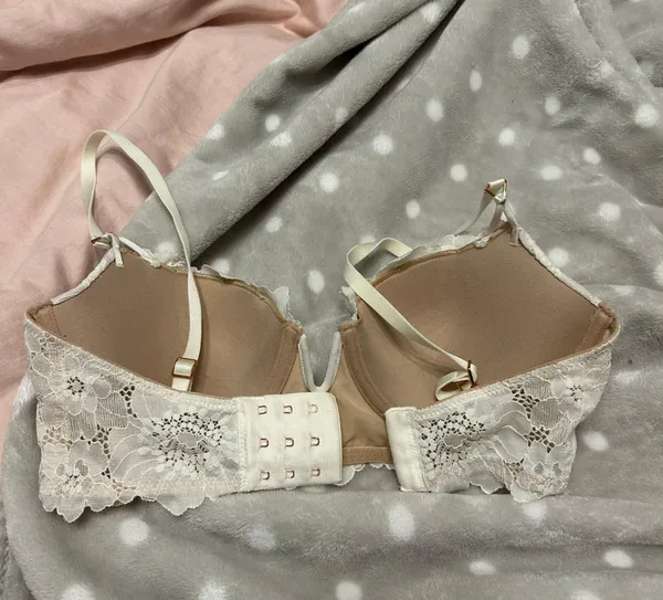 Bra - Image 2