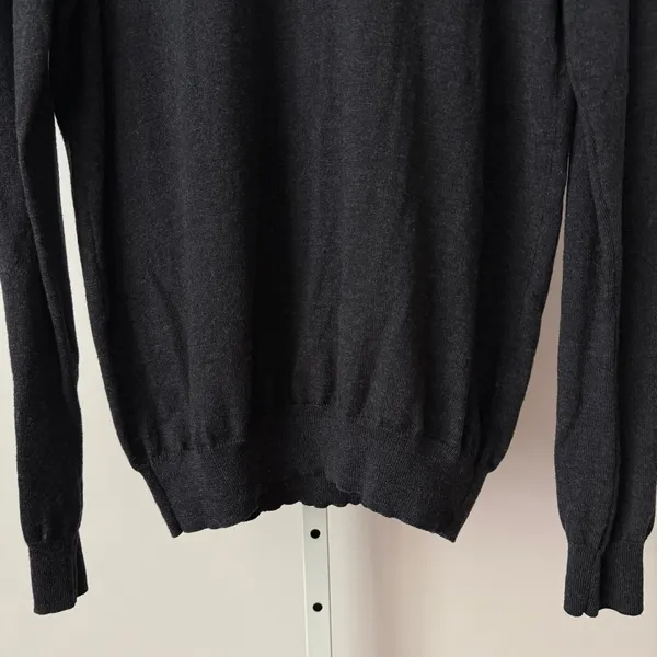 J.Crew‎ L Grey Sweater Slim Fit Merino Wool Minimalist Preppy Classic - Image 3