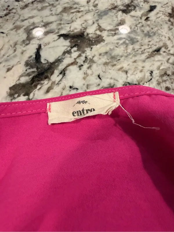 Entro Hot Pink Tiered Ruffle Sleeve V Neck Blouse Top Medium - Image 4