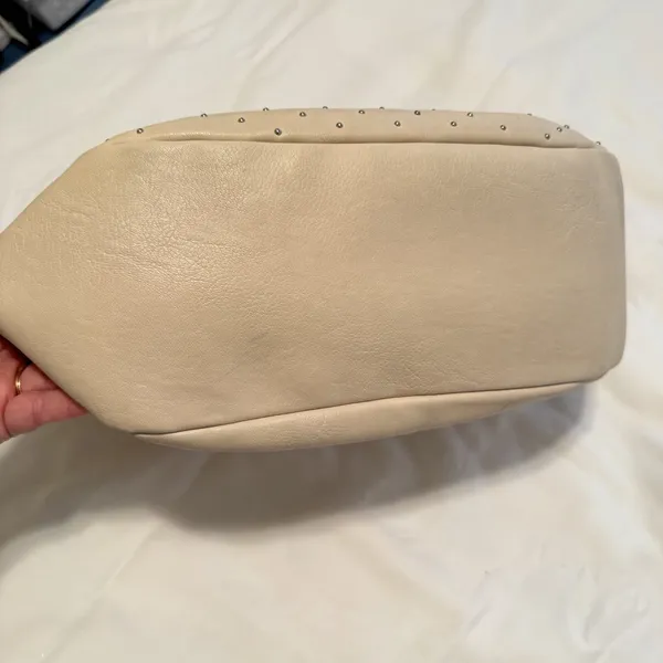 INC INTERNATIONAL CONCEPTS Ivory Studded‎ hobo shoulder bag gold chain crescent - Image 3