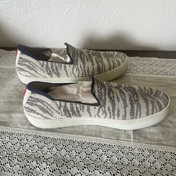 Women's Rothy's Maritime Tiger Sneaker Slip-On Retired Print Size 7 - Image 3