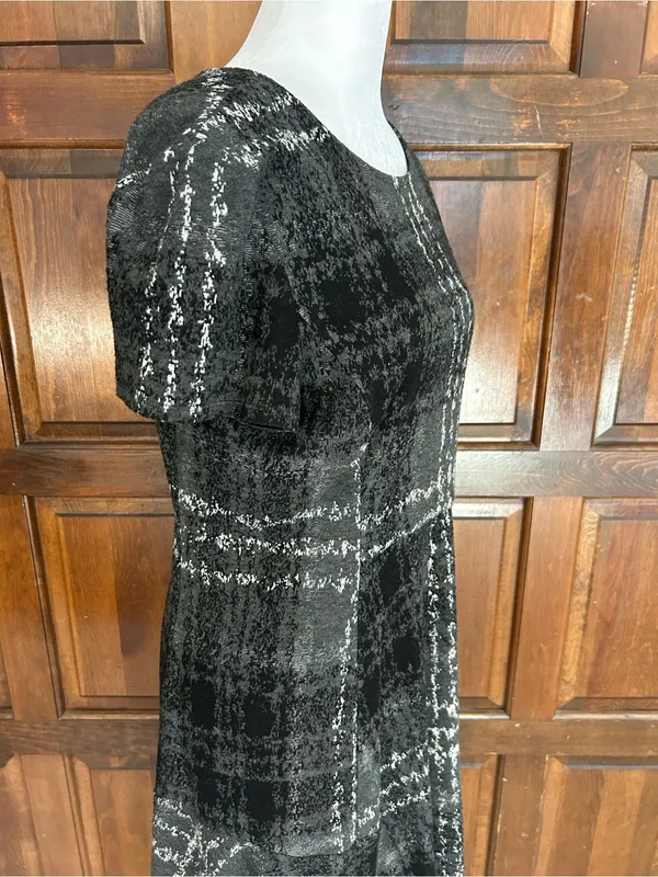 Betsey Johnson Gray Black Abstract Plaid Knit Skater Dress Womens Size 8 - Image 3