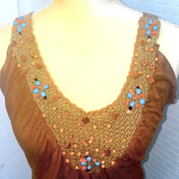 DIMRI hand beaded brown cropped camisole/top. V neckline. Size Medium. Washable. - Image 2