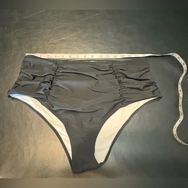CUPSHE NWT Size 1X Black Ruched HighRise Bottoms. - Image 5