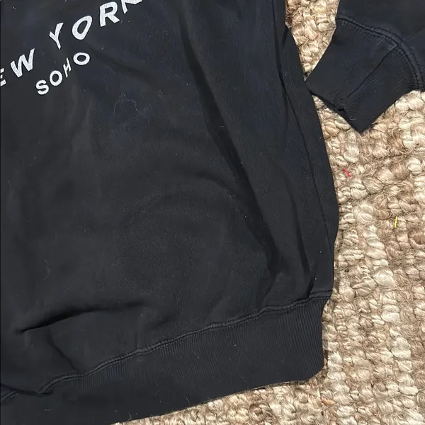 Brandy Melville New York SoHo Crew in Black Size Small - Image 6