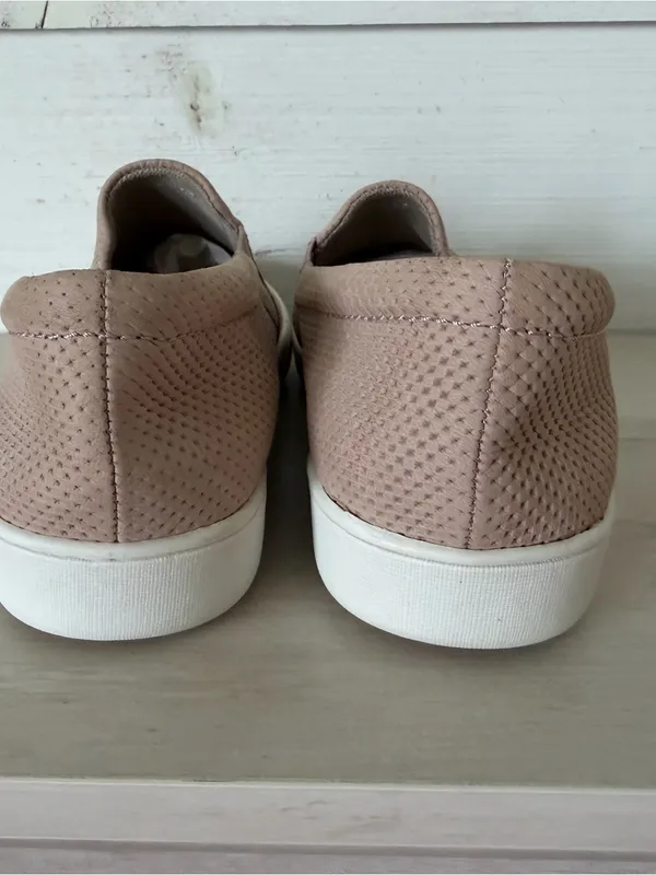 Naturalizer Marianne Leather Slip On Flat Sneakers Women’s Size 7WW Beige NEW - Image 6