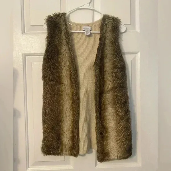 Liz Claiborne Faux Fur Front Ribbed Knit Back Open Vest Brown‎ Tan Small - Image 3