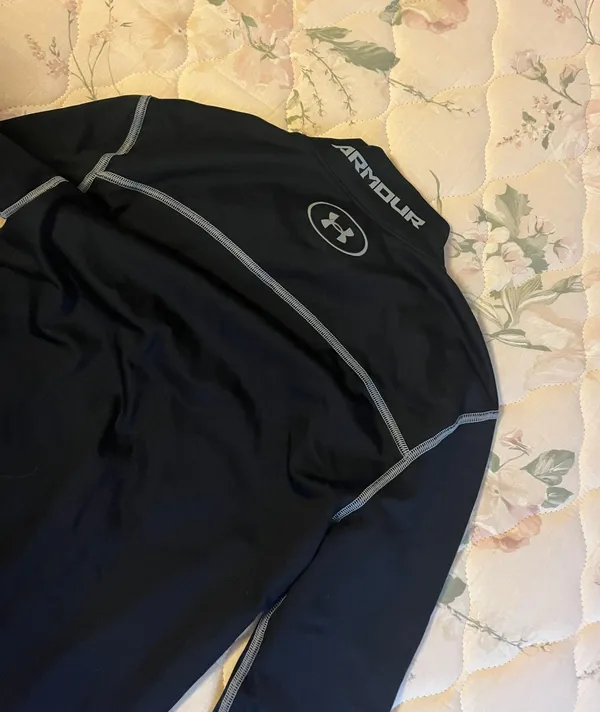 Under Armour Compression Long Sleeve - Image 2