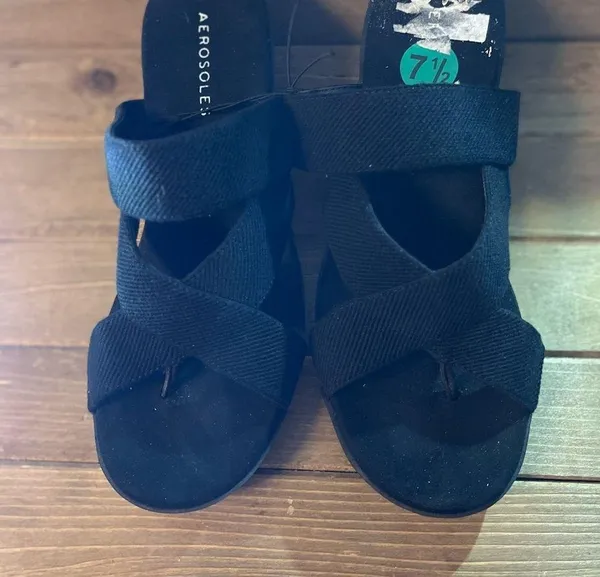 New Aerosoles women's Ilona Wedge Sandals size 7.5 black - Image 4