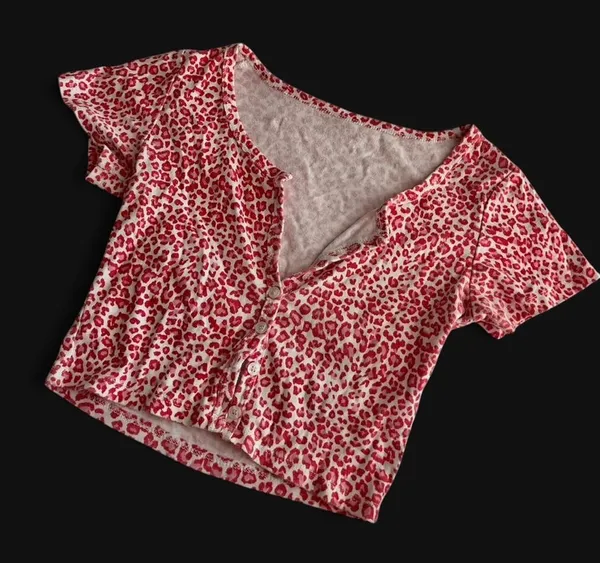 Source Unknown Unbranded Women's Pink and Red Crop-top - Image 2