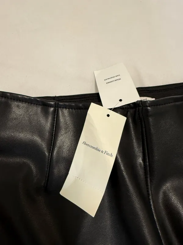 Nwt Abercrombie & Fitch Vegan Leather Pants - Image 4