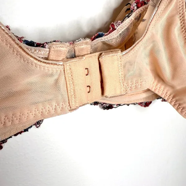 Sofia Intimates by Sofia Vergara Floral Embroidered Balconette Bra Size 34B New Tan - Image 9
