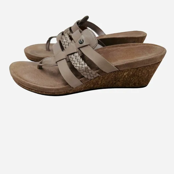 UGG Maddie Wedge‎ Sandals Women's Size 7.5 M Beige - Image 3