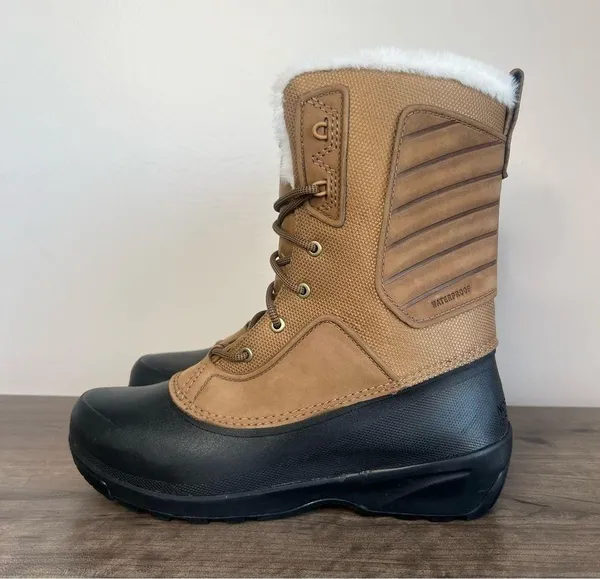 The North Face Shellista IV Mid Waterproof Women's Boot Size 11 - Image 3