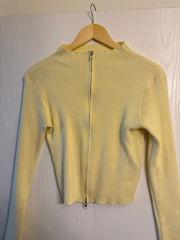 Yellow zip up sweater - Image 2