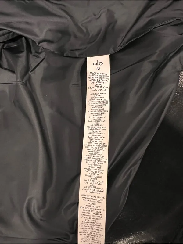 Alo Yoga Ice Breaker Oversized Satin Faux Leather Sherpa Puffer Jacket Size Med - Image 8