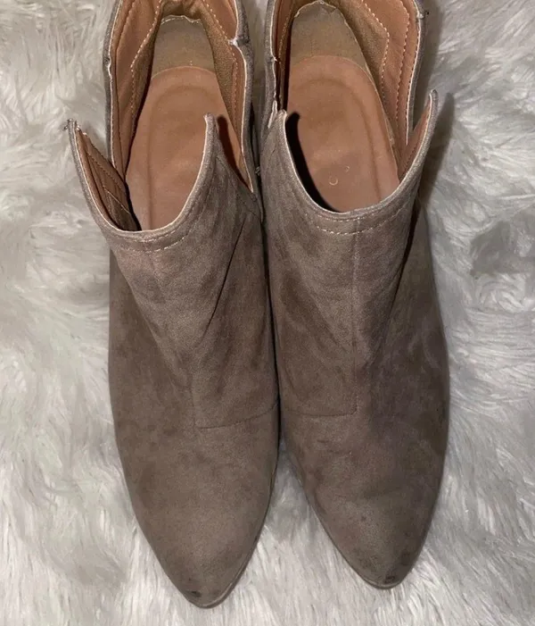 Qupid Ankle Booties - Image 7