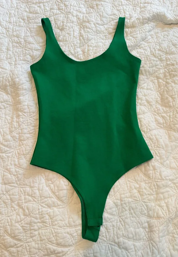 Boutique Green Skirt and Body Suit Two-Piece Set ( - Image 4