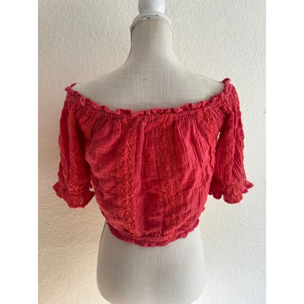 American Eagle Crop Top Small Red Lace Off Shoulder Tassel Gauze Boho Peasant - Image 3