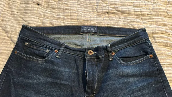 Lucky Brand Jeans - Image 4