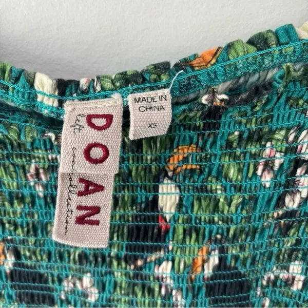 Anthropologie Dolan Left Coast Smocked Puff Sleeve Green Toucan Print Top Floral - Image 7