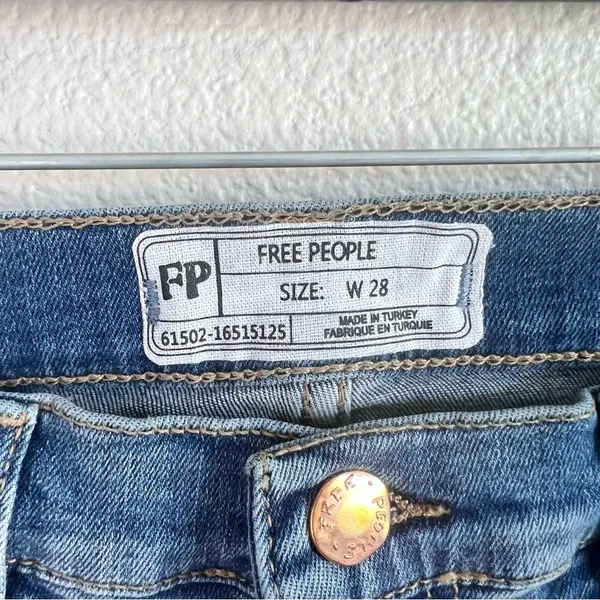 NWT Free People Womens Great Heights Skinny Jeans Frayed Hem‎ Blue - Image 3