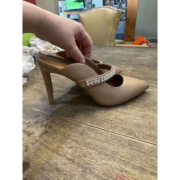 KURT GEIGER LONDON PRINCELY CAMEL LEATHER FLAT EMBELLISHED STRAP Size 38 US 7.5 - Image 4