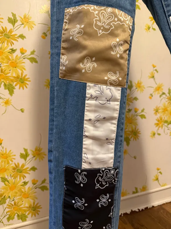 SheIn Straight / Wide Leg Patchwork Bandana Denim jeans in Blue size XS - Image 4
