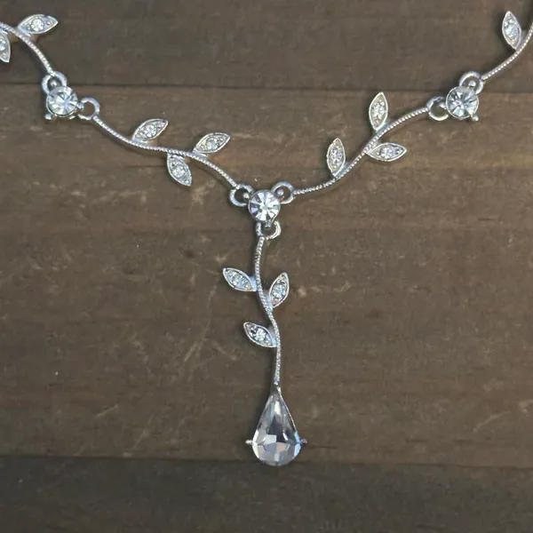 Vintage Silver Tone CZ Vine Y Necklace - Image 3