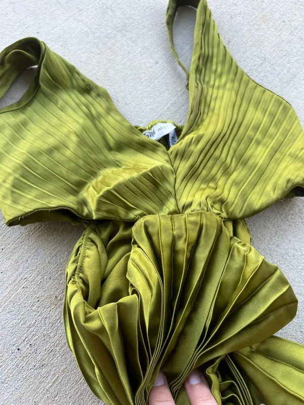 Sincerely Jules Olive Green Satin Pleated Cutout Maxi Dress Size Small - Image 5
