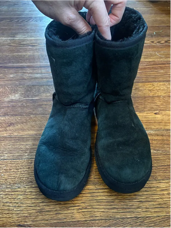 UGG Australia Boots Classic Short Black Suede Shearling Winter Cozy 2000s - Image 3