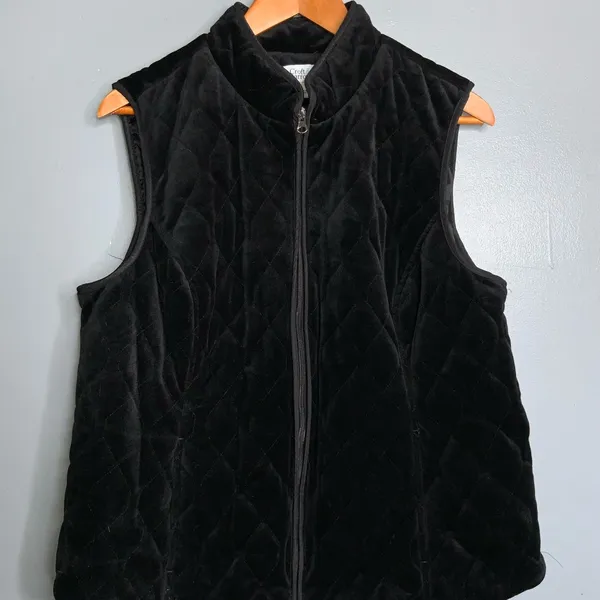 Croft & Barrow Black Quilted Velour Women’s Zip-Up Vest Large - Image 2