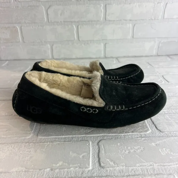 UGG‎ Ansley Moc Slippers Womens 9 Black Suede Sheepskin Slip On Cozy Loafer - Image 2
