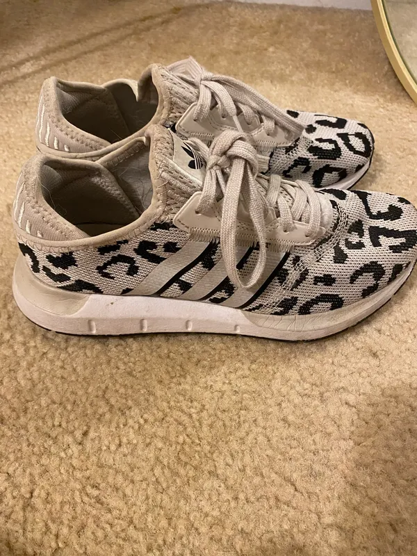 Adidas Leopard Swift Run Shoes - Image 3