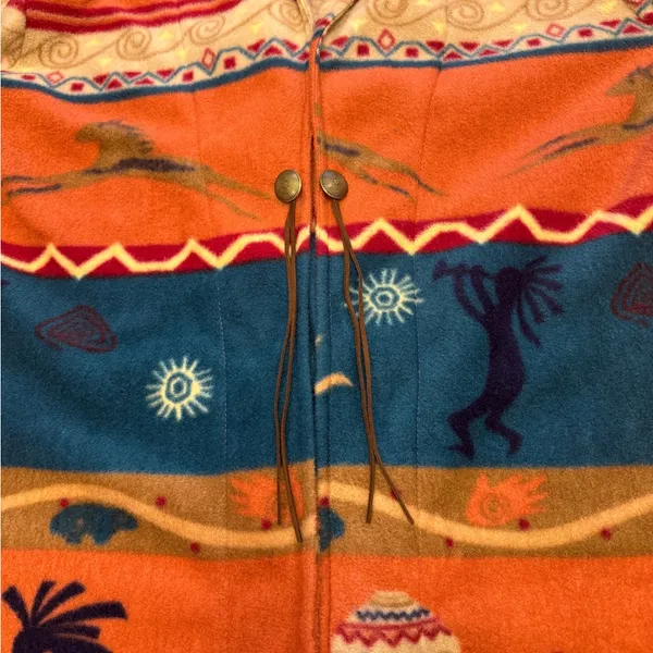 Lake Matley fleece jacket no size tag.‎ See pics for measurements. Aztec - Image 7