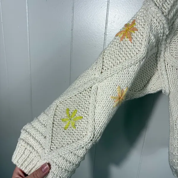 Free People Ivory Cable Knit Fisherman Floral Embroidered Cropped Sweater XL - Image 2