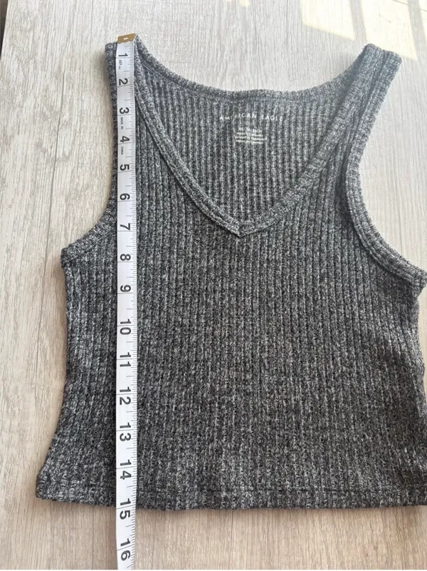 American Eagle V-Neck Crop Tank Top - Image 5