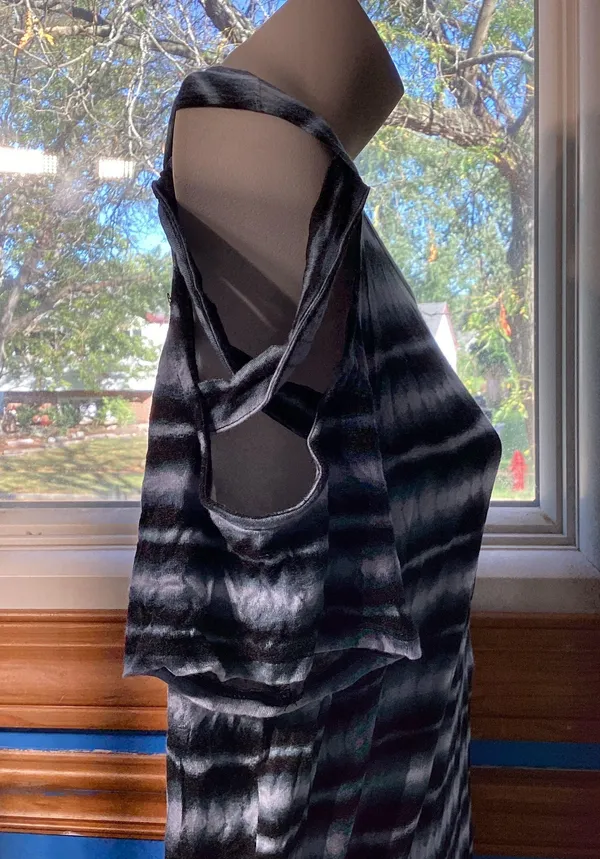 Rock & Republic Tie Dye Striped Blue Top With Shoulder Cutouts Size XL - Image 2