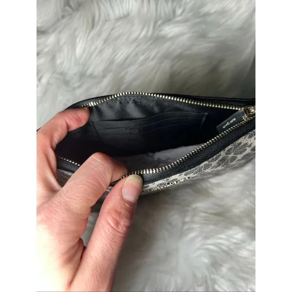 Kate Spade Spade Flower Convertible Wristlet NWT $189 - Image 6