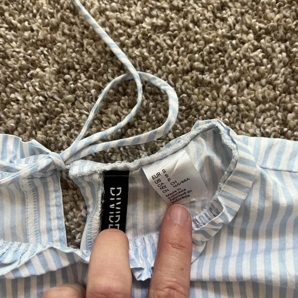 H&M Blouse Long Sleeve Ruffled Collar and Hem Blue Vertical Stripes Zip Small - Image 2