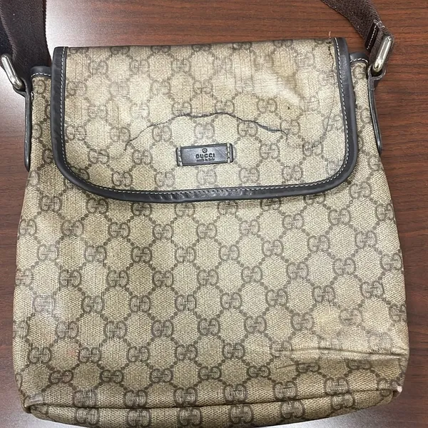 Vintage Gucci GG Supreme Monogram Small Crossbody Flap Bag - Image 2
