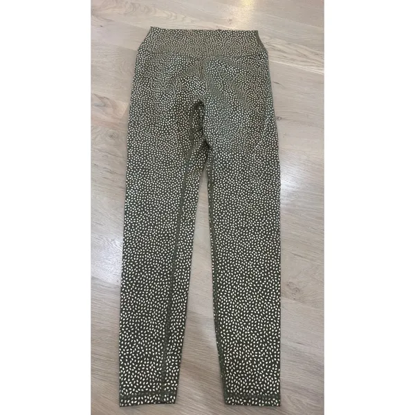 Buff Bunny Rosa pocket legging "Bossy" print dark olive green size medium - Image 3