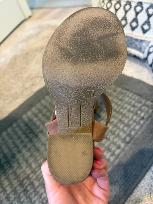 4 inch Muave heels Brown Size 7 - Image 3