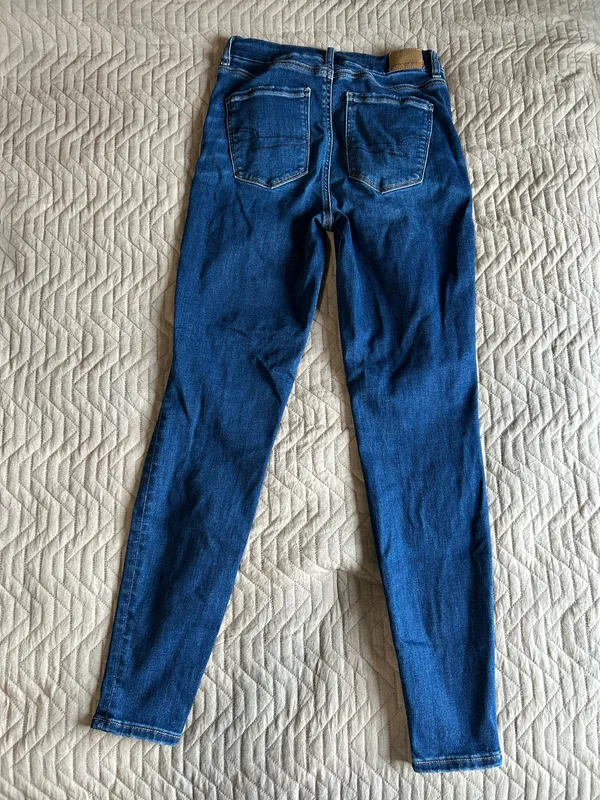 American Eagle Jeans - Image 3
