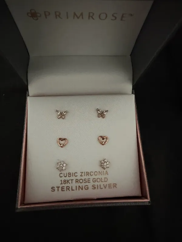 Kohls earring set - Image 2