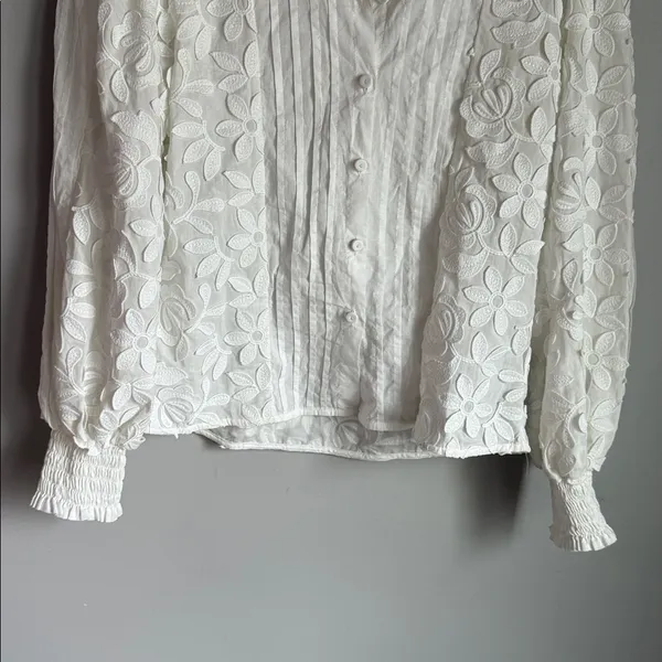Waimari Magnolia Floral Button-Up Blouse Small - Image 8