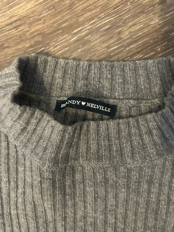 Brandy Melville Cropped Sweater - Image 2