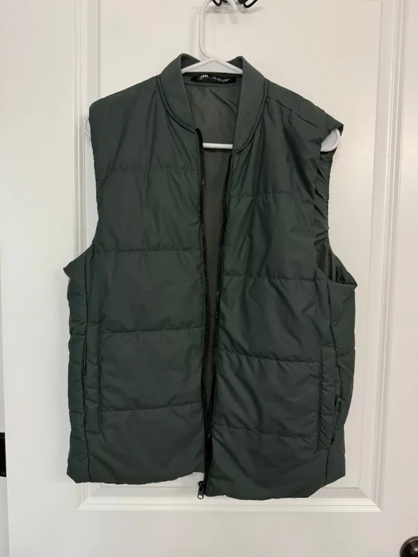 Zara Dark Green Puffer Vest Full Zip Women’s Small - Image 3